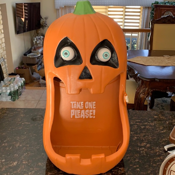 Gemmy Other - Halloween blow mold